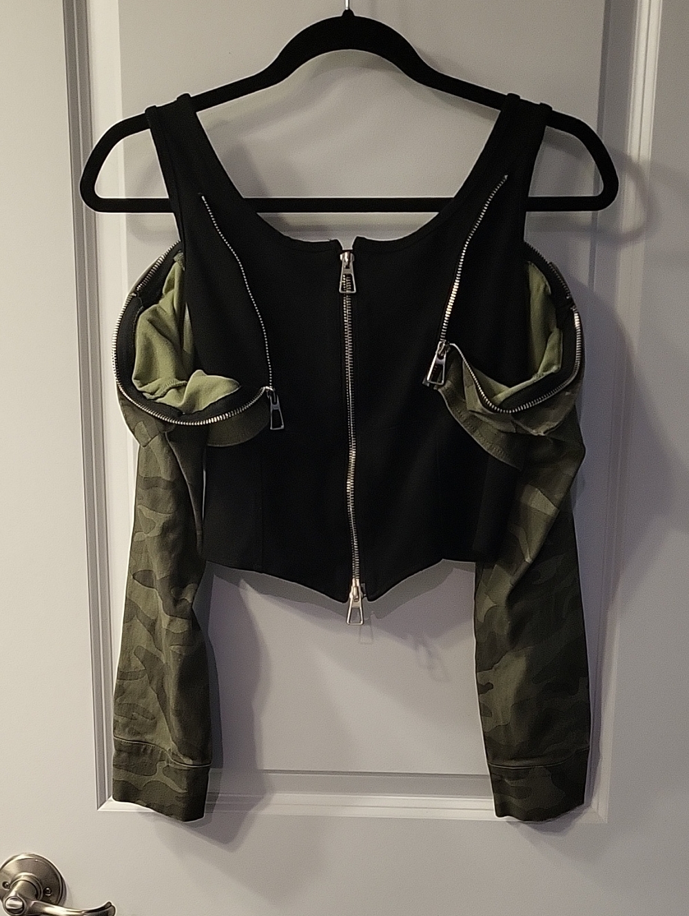 AKIRA Camo Off The Shoulder Jacket